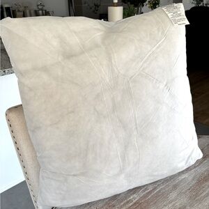 🌿💕 Pillow Inserts 24”•NWT